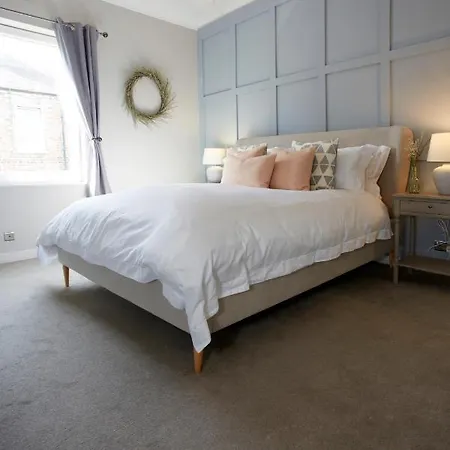 The Bishy By Chateau Anna, Centre & Free Parking York