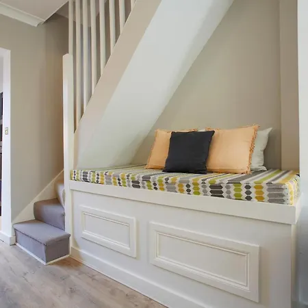 The Bishy By Chateau Anna, Centre & Free Parking Holiday home York