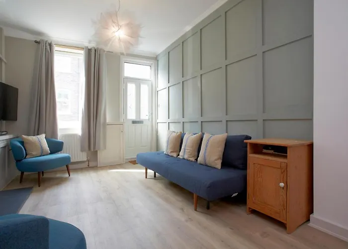 Ferienhaus The Bishy, Centre & Free Parking