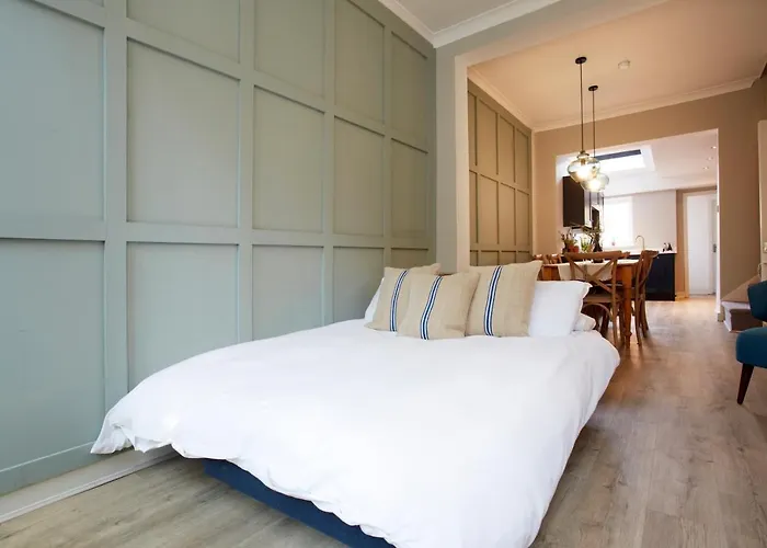 The Bishy, Centre & Free Parking Ferienhaus *