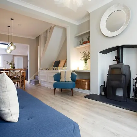 The Bishy By Chateau Anna, Centre & Free Parking *